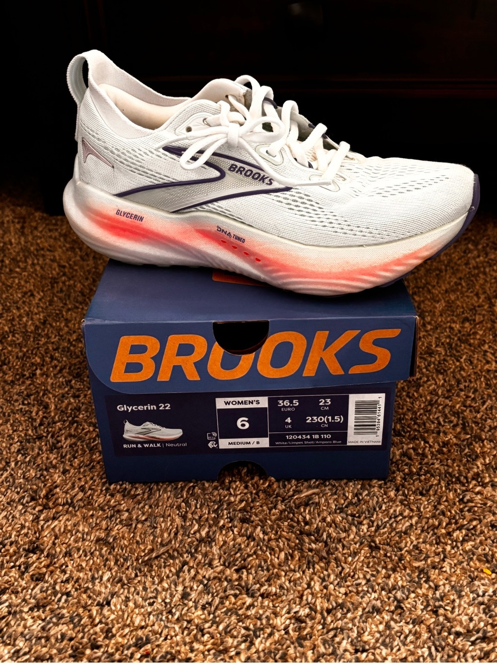 Brooks Women’s Glycerin 22 White Running Shoe with Pink and Purple Accents